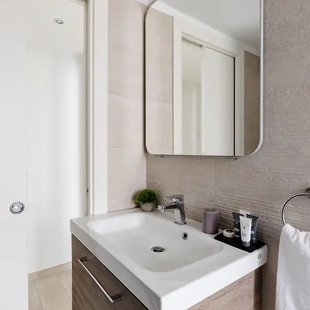 A World Aparts - 61 Margutta * רומא