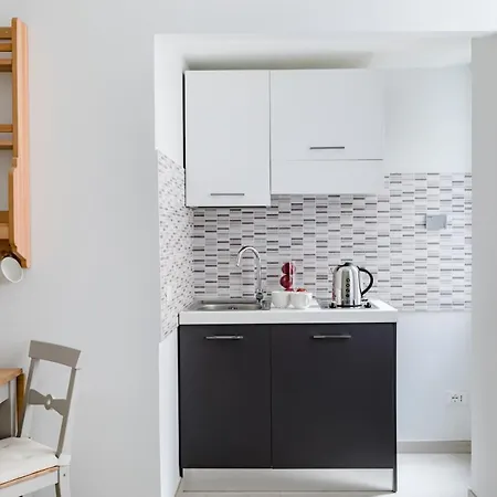 A World Aparts - 61 Margutta *